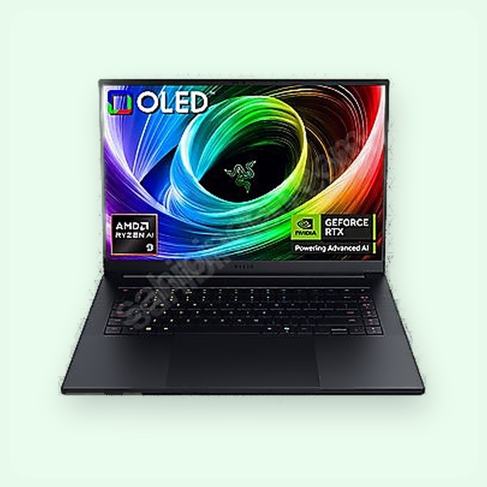 RAZER BLADE AI 9 HX 370 32GB 2TB RTX5090 240HZ QHD+ OLED