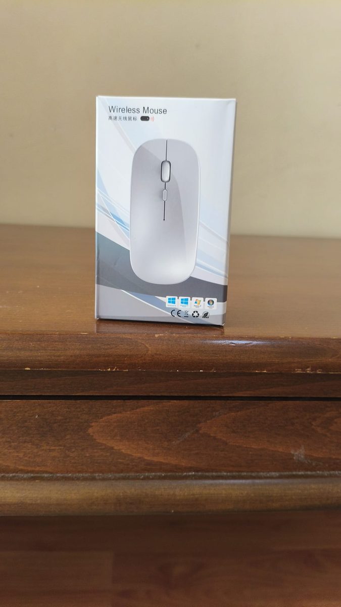 Kablosuz ince beyaz mouse